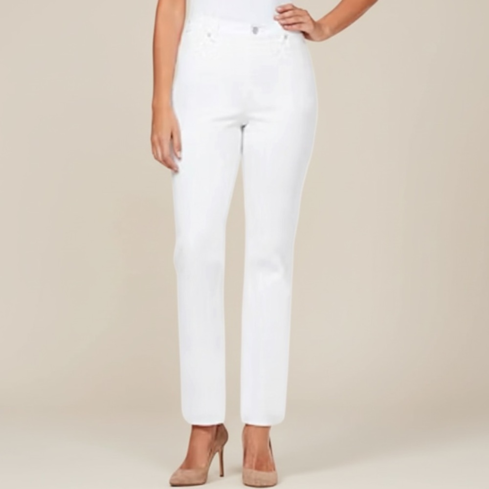 Gloria Vanderbilt White Amanda Size 10 Average Tapered Leg Stretch Jean New